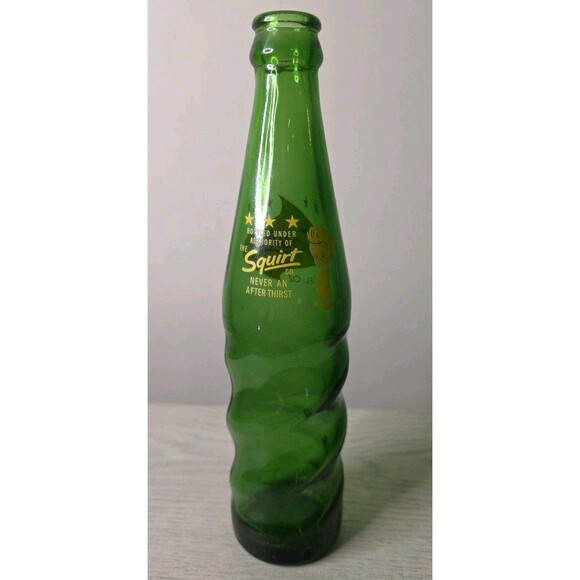 Squirt 10oz Twisted Soda Pop Cola Bottle Vintage Green Glass - Picture 2 of 2